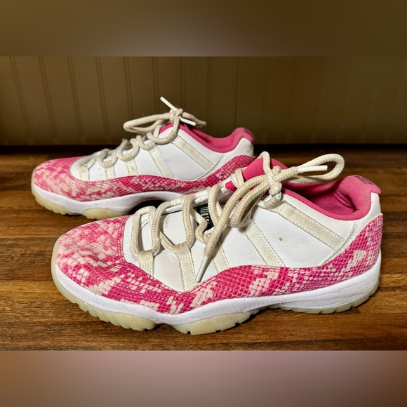 Jordan 11 Retro Low Pink Snakeskin Women’s Size 9.5 - Picture 4 of 15